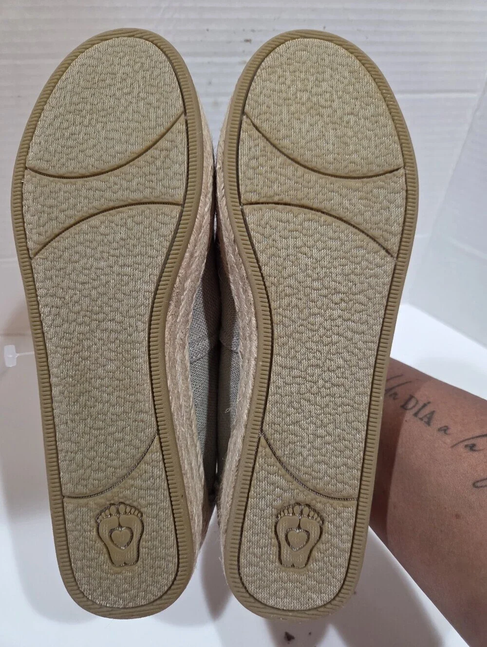 Bobs from Skechers Women's Taupe Espadrille Wedge Slip On Shoes Size 7.5